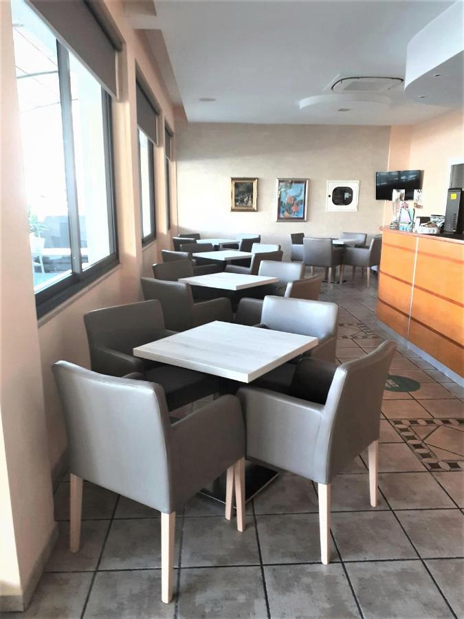 Hotel Prater 체제나티코 외부 사진